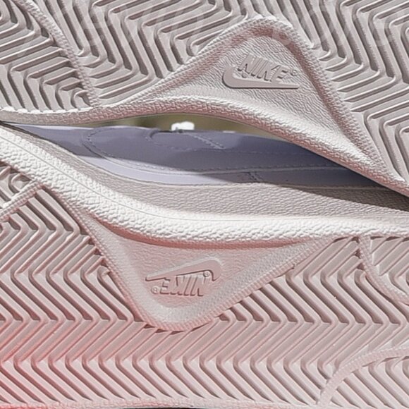 Nike Court‎ Royale 749867-105 Women's  Leather Athletic Trainer Shoes - Picture 9 of 11